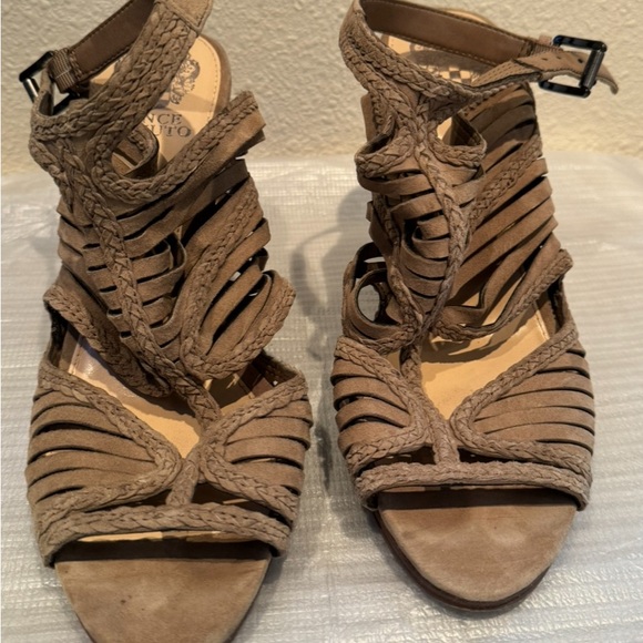 Vince Camuto Women’s Janil Suede Sandals - Picture 3 of 7